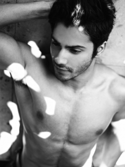 I like dark cinema: Varun Dhawan